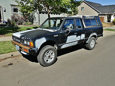 Nissan : Other Deluxe Extended Cab Pickup 2-Door 1985 nissan 720 deluxe extended cab pickup 2 door 2.4 l 5 spd 4 wd