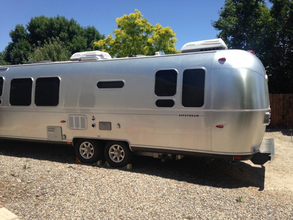 Airstream Flying Cloud 30wwb RVs for sale