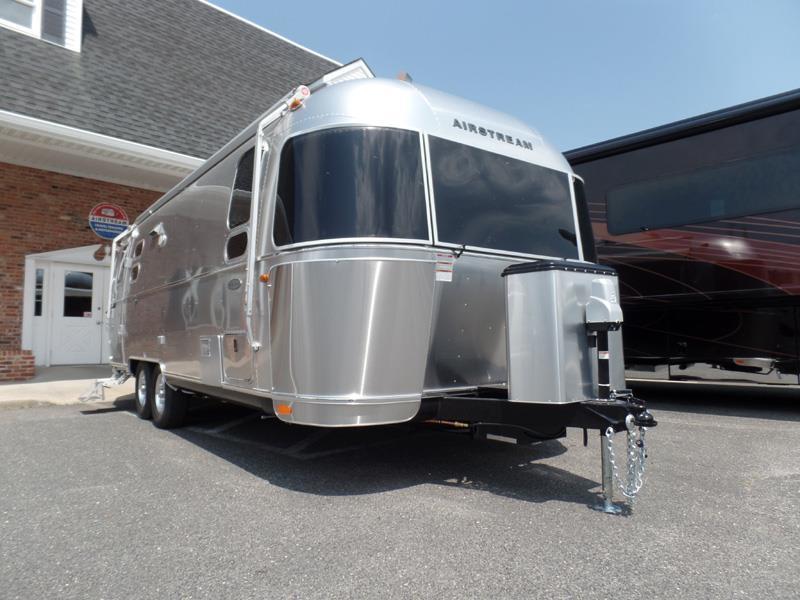 2010 Airstream Flying Cloud 25fb Queen rvs for sale in ...