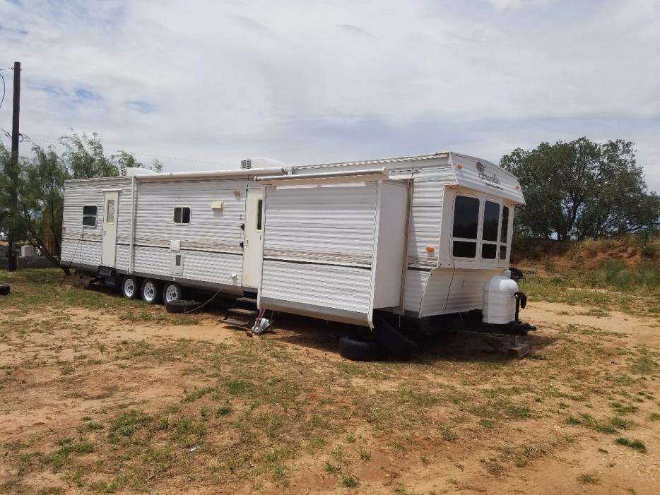 2008 Franklin 40' Self Contained Park Model