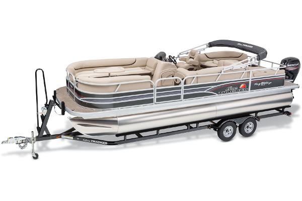 2015 Sun Tracker Party Barge 24 DLX WITH 60 BF