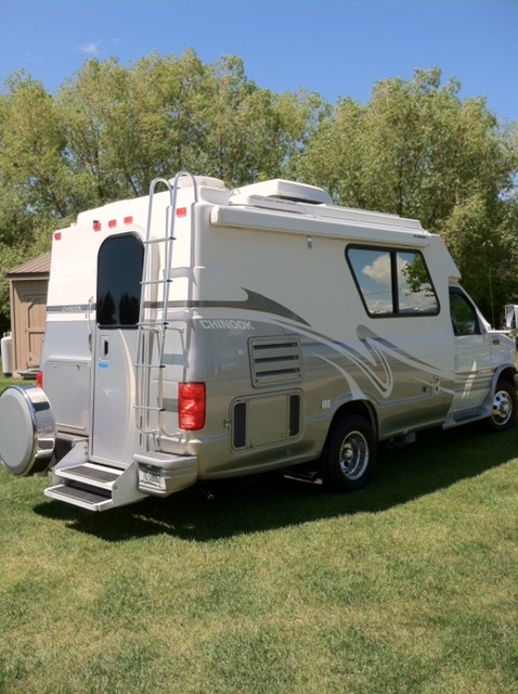 2004 Chinook CONCOURSE 2100