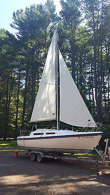 1984 Macgregor 25 sail boat