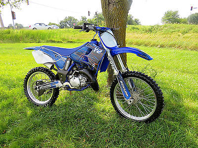Yamaha : YZ 2001 yamaha yz 125 2 stroke dirt bike nice runs great