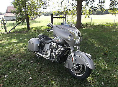 Indian : Chieftain  2016 indian chieftain silver smoke