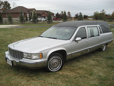 Cadillac : DeVille superior Cadillac Fleetwood Superior Funeral Coach/Hearse
