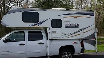 *REDUCED* Like new, 2012 Lance 865 short bed truck camper. Excellent condition