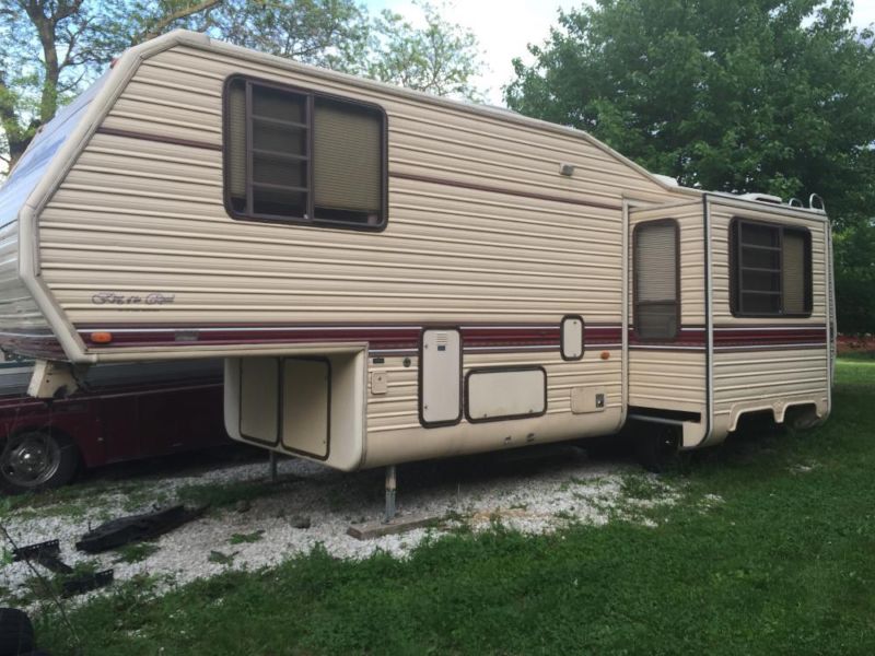 1990 King of the Road Fifth Wheel