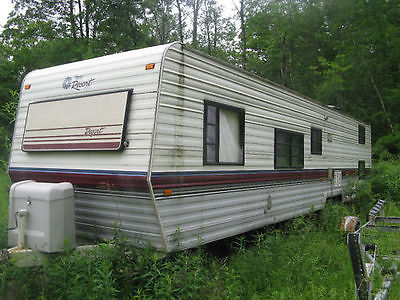 1989 Fleetwood Terry Resort 35V Camper (Camping Trailer, Travel Trailer) 35 foot