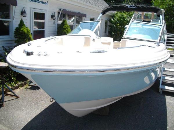 2015 PIONEER BOATS 197 Venture