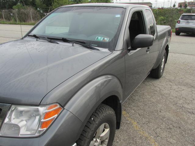 2009 Nissan Frontier 4wd King Cab Auto Se  Pickup Truck