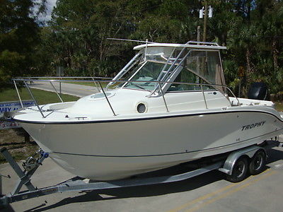 2006 TROPHY 2502 W/A OFFSHORE CUDDY FISHING BOAT W/ A 4-STROKE 250 ONLY 401 HOUR