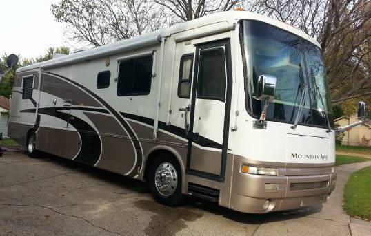 2001 Newmar Mountain Aire 4095