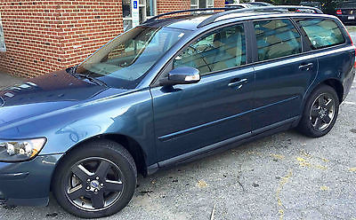 Volvo : V50 2.4i Wagon 4-Door Volvo v50 with hand controls and lift, tow package for wheelchair scooter