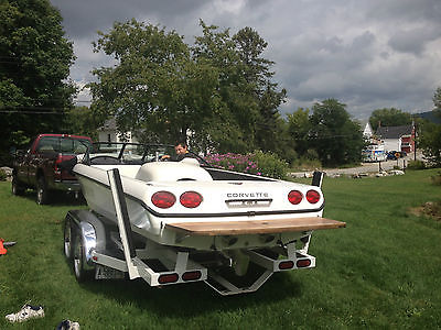 Chevrolet : Corvette boat