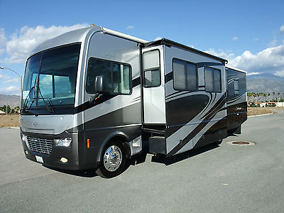2007 SOUTHWIND 37C LUXURY MOTORHOME 3 SLIDES FORD V10 LOW MILES NEW TIRES CLEAN