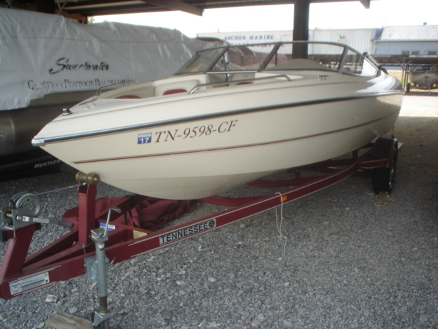 1999 Stingray Ski Boat 190 rxt