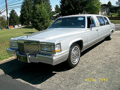 Cadillac : Brougham Limo 23 silver 1990 cadillac brougham limo sedan only 34 348 miles