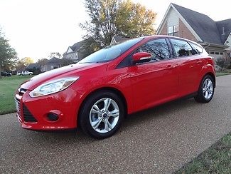 Ford : Focus SE 5DR  Hatchback 1 owner nonsmoker se hatchback bluetooth auto a c perfect carfax
