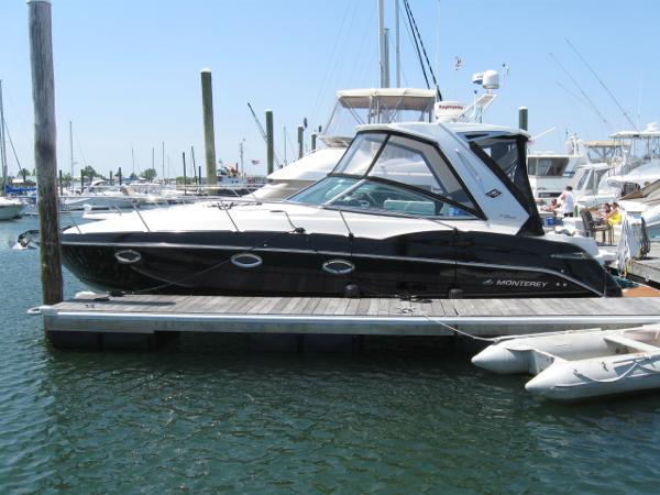 2014 Monterey 340 Sport Yacht