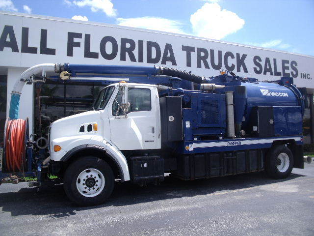 2003 Vac-Con Combination Machines  Sewer Trucks