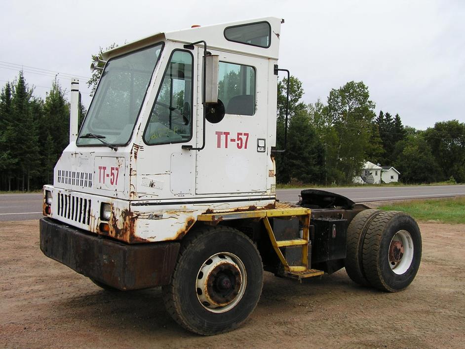 2000 Ottawa Yt50  Yard Spotter Truck
