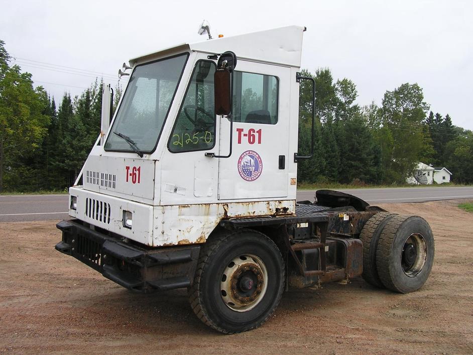 2001 Ottawa Yt50  Yard Spotter Truck