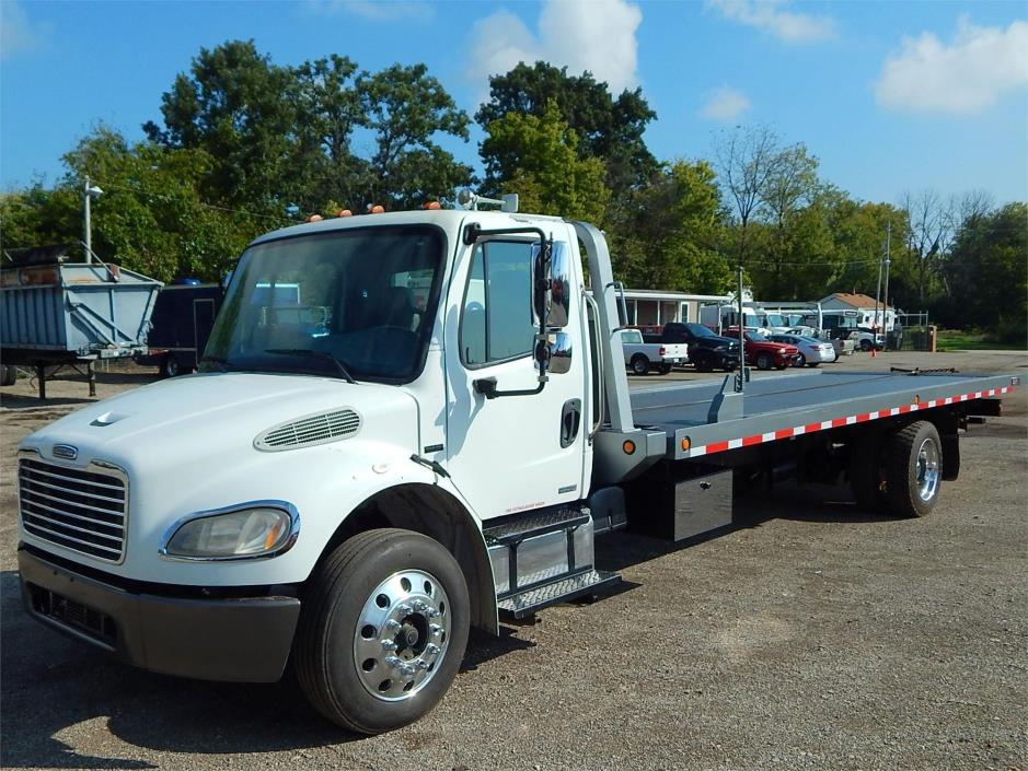 2009 Freightliner Business Class M2 106  Rollback Tow Truck