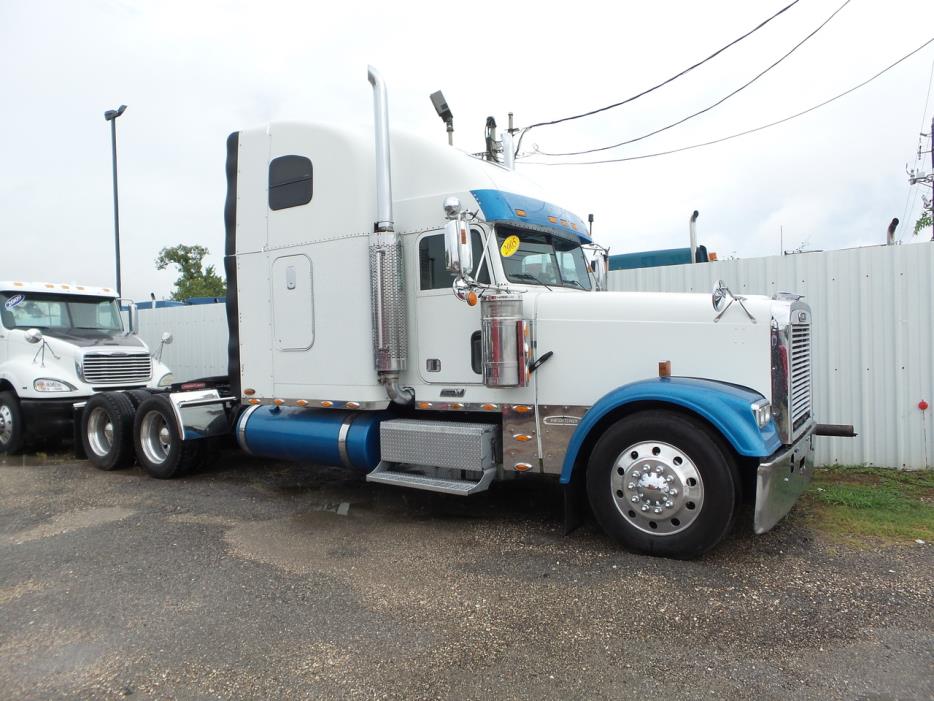 2005 Freightliner Fld13264t Classic Xl  Conventional - Sleeper Truck
