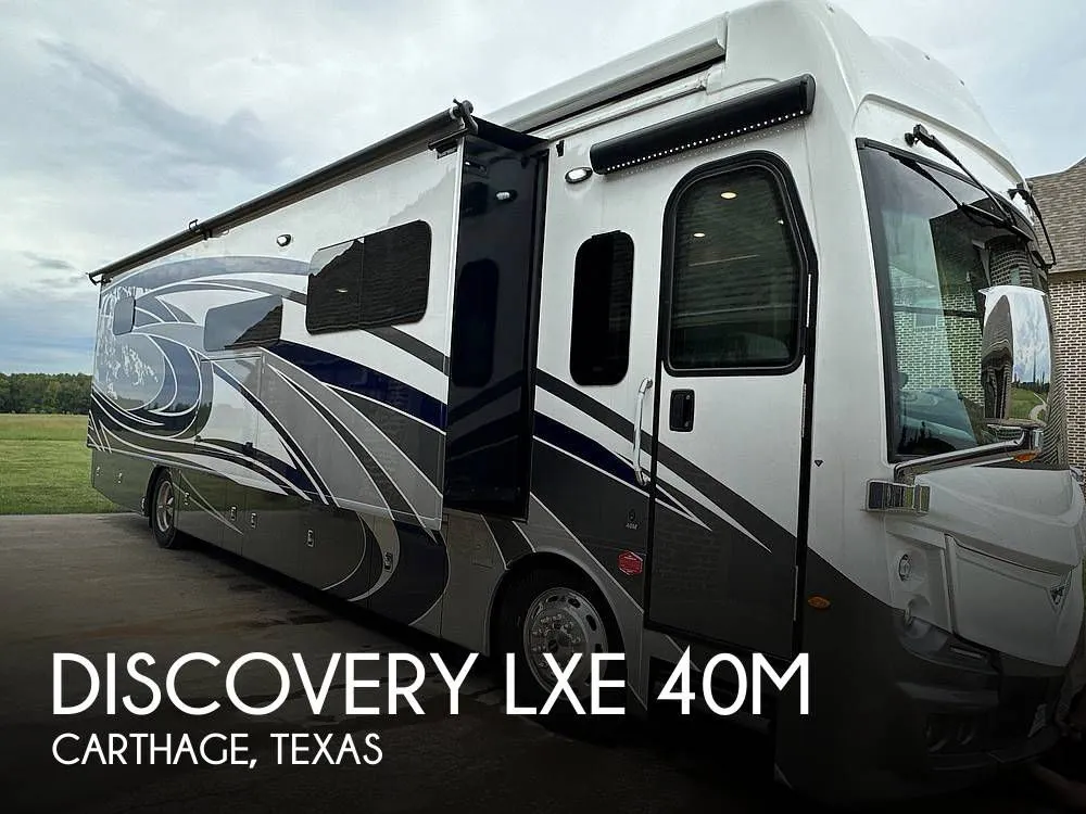 2022 Fleetwood Discovery LXE 40M