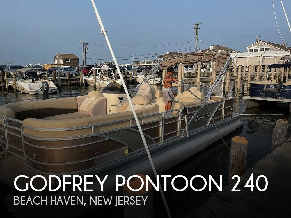 2012 Godfrey Pontoon Aquapatio 240SL in Beach Haven, NJ