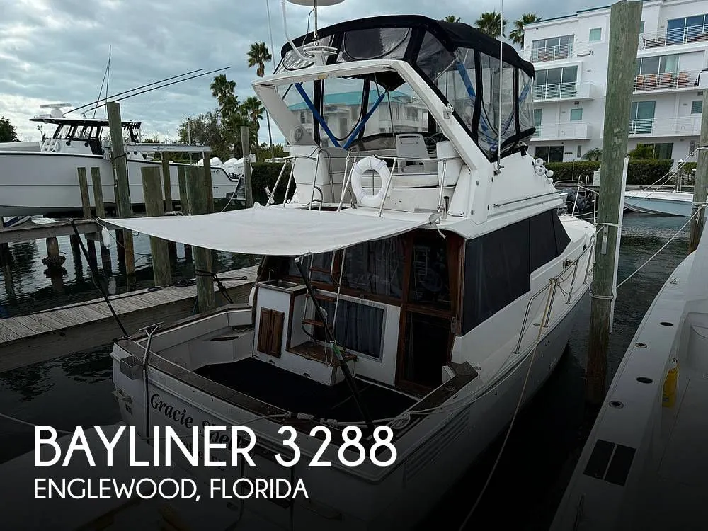 1989 Bayliner 3288 Motoryacht in Englewood, FL