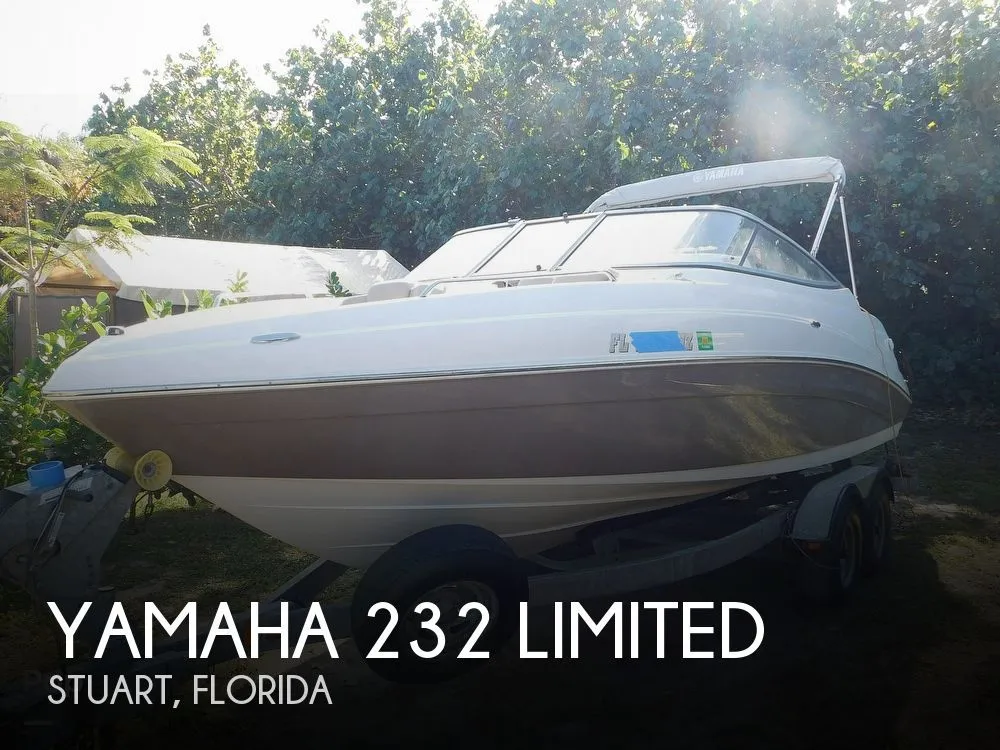 2009 Yamaha 232 Limited in Stuart, FL