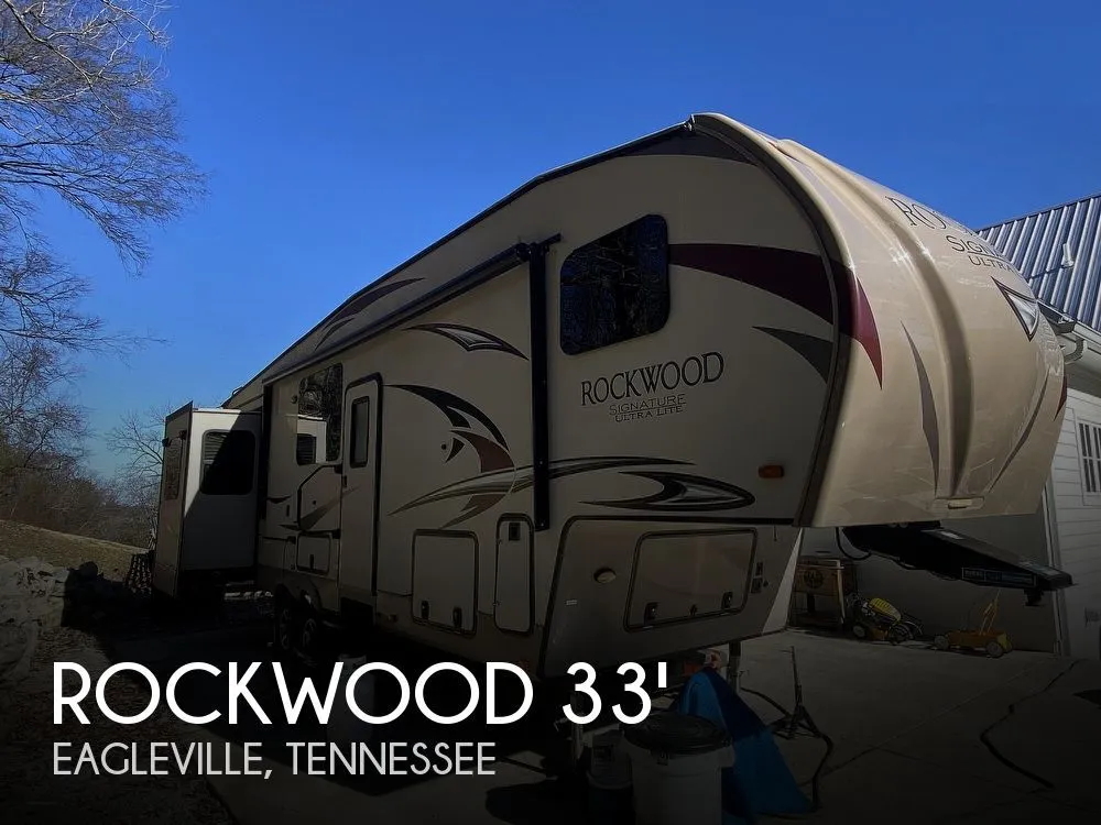 2018 Forest River Rockwood Signature Ultra Lite 8298WS