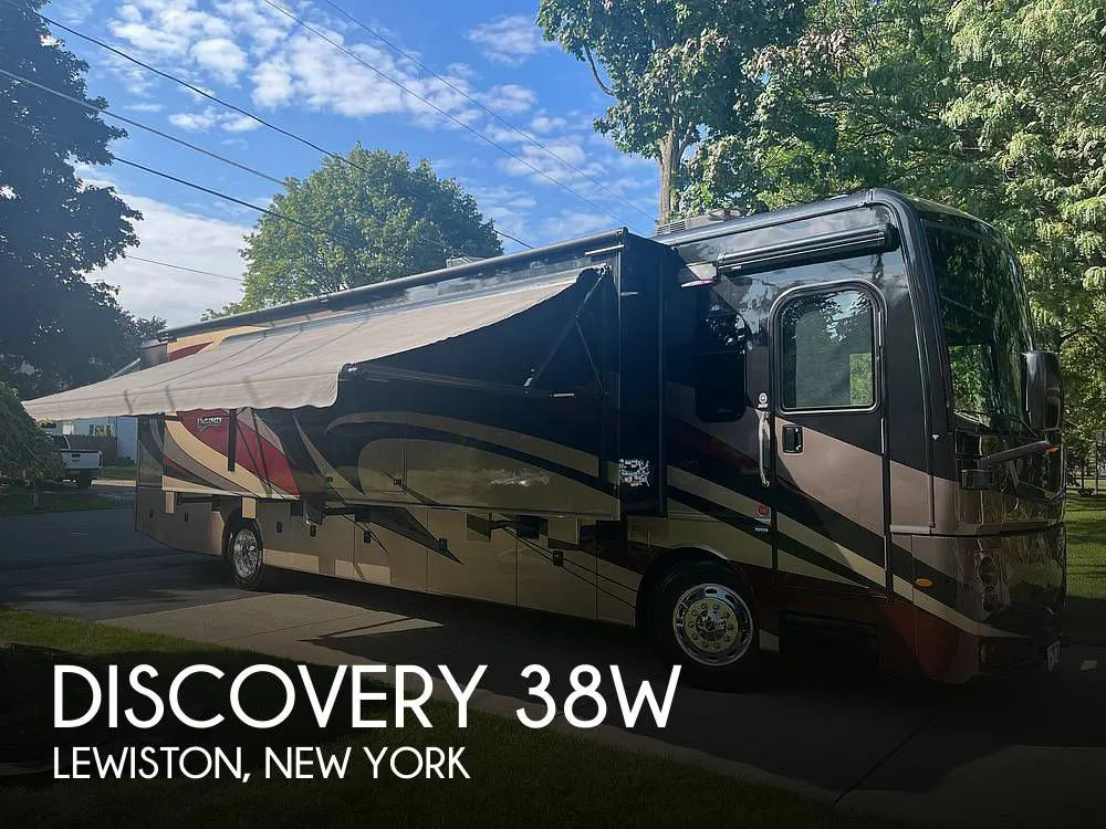 2019 Fleetwood Discovery 38W