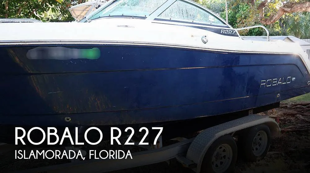 2016 Robalo R227 in Islamorada, FL