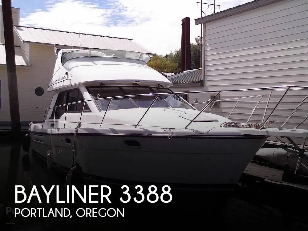 2000 Bayliner 3388