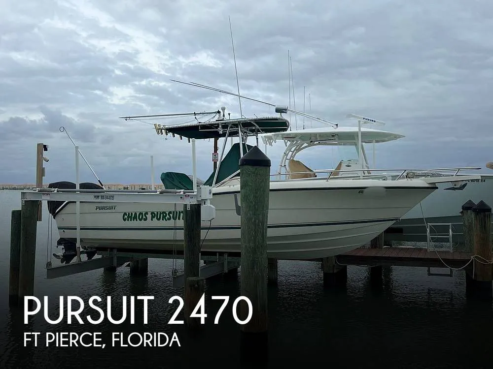 2001 Pursuit 2470 in Fort Pierce, FL