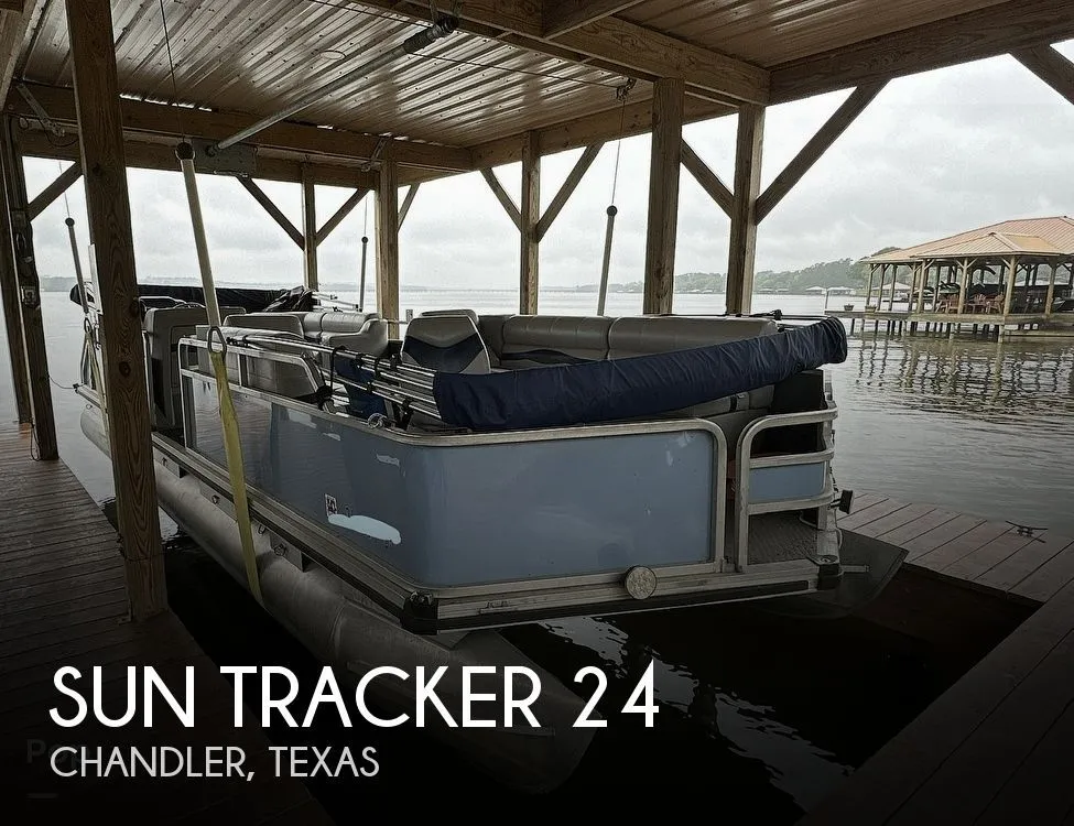 1990 Sun Tracker Party Barge 24