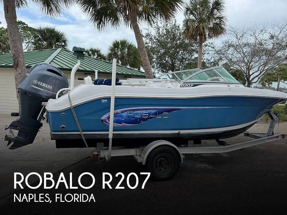 2013 Robalo R207 in Naples, FL