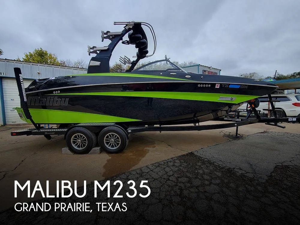 2016 Malibu M235 in Grand Prairie, TX