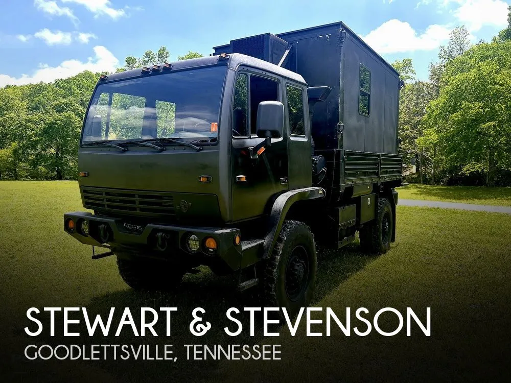 1993 Stewart & Stevenson 4x4 Expedition