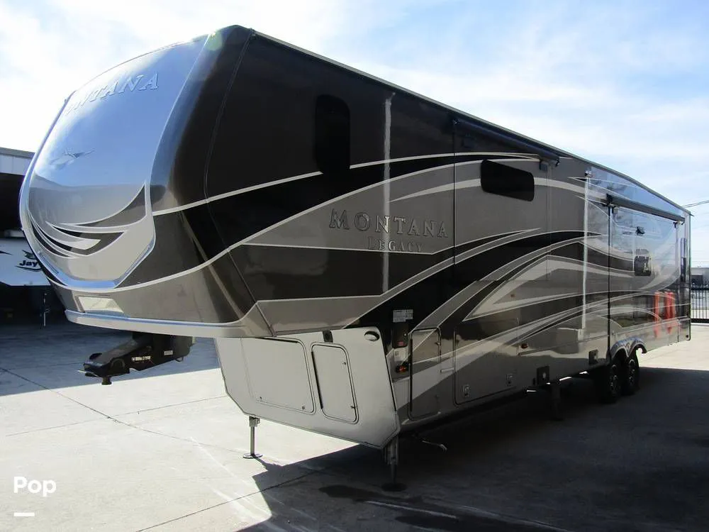 Montana 5th Wheel RVs for sale