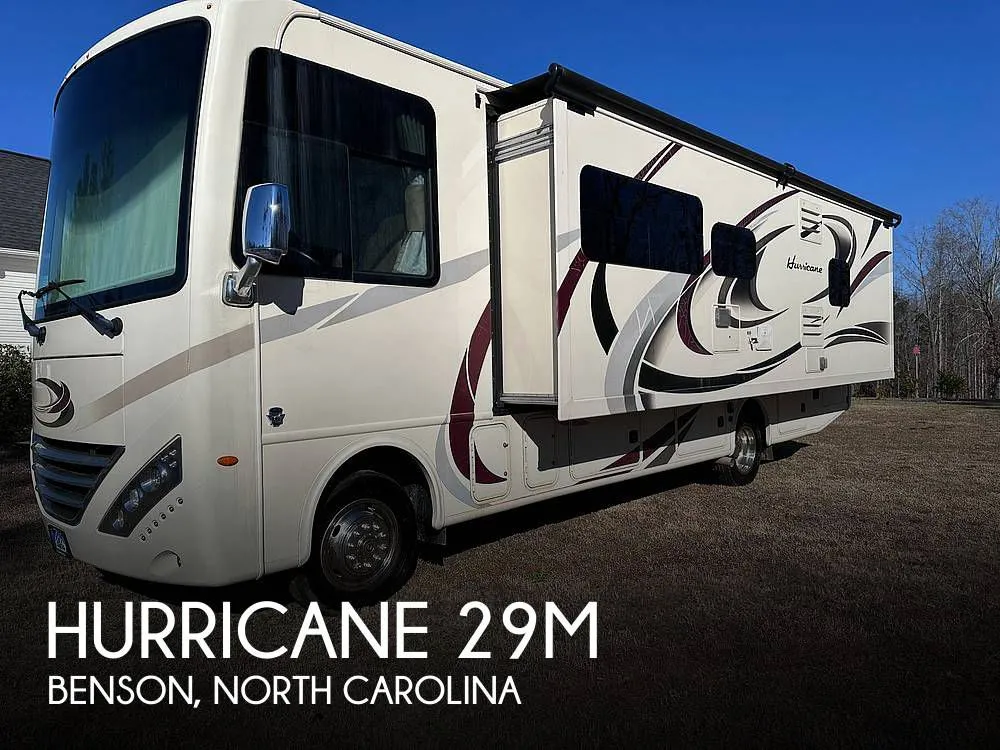 2018 Thor Motor Coach Hurricane 29M