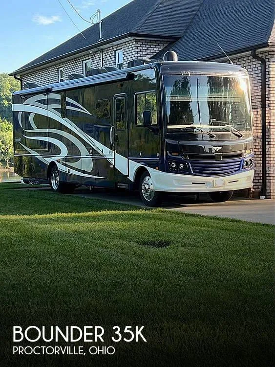 2018 Fleetwood Bounder 35K