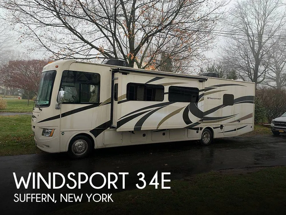 2015 Thor Motor Coach Windsport 34E