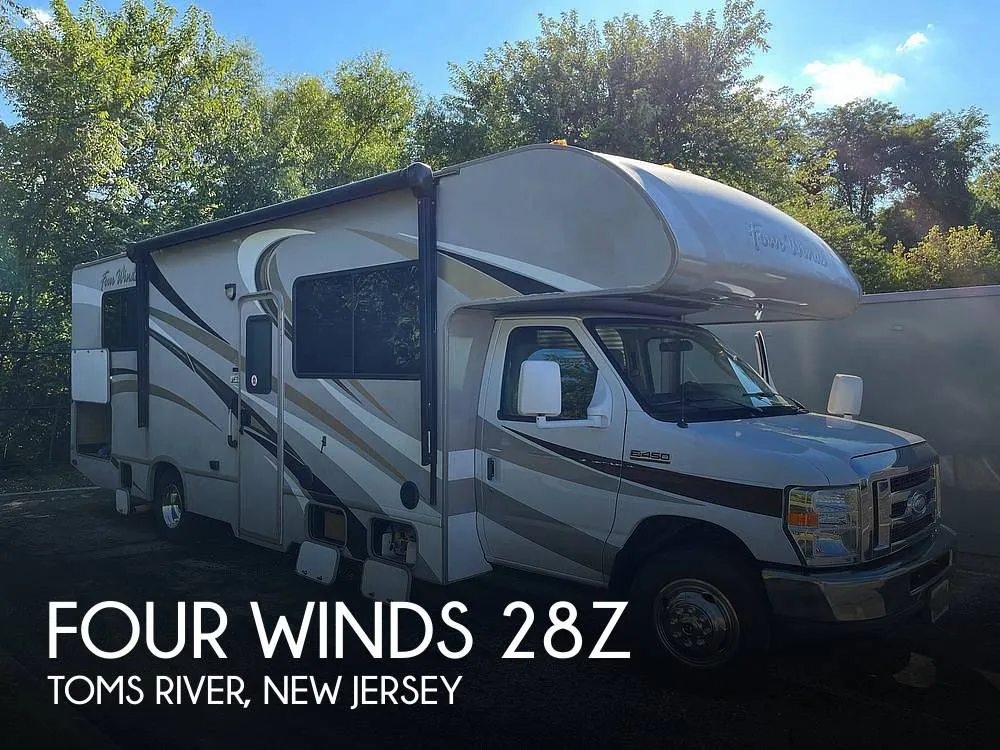 2015 Thor Motor Coach Four Winds 28Z