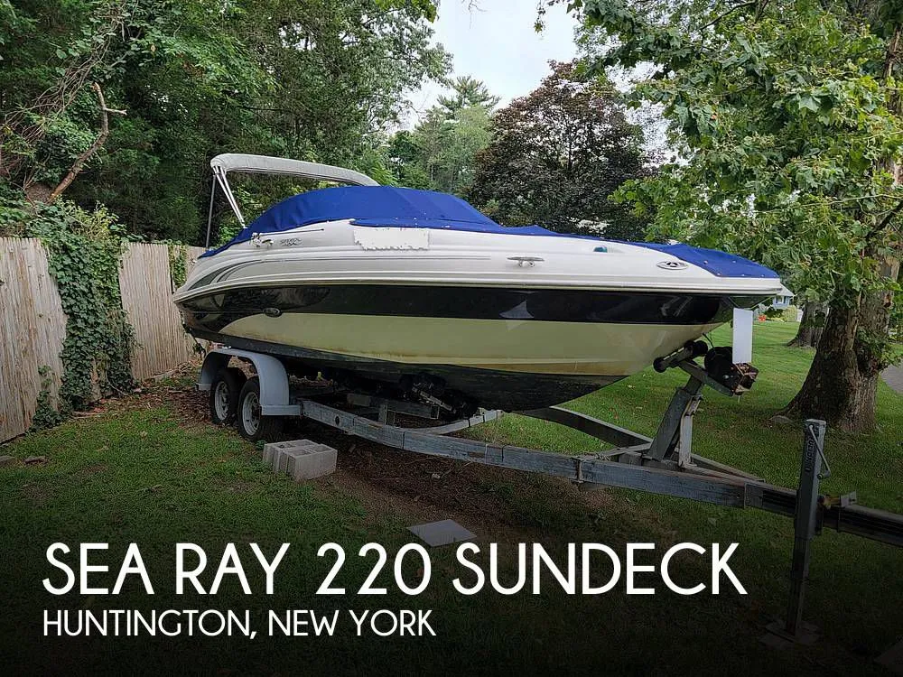 2002 Sea Ray 220 Sundeck in Huntington, NY