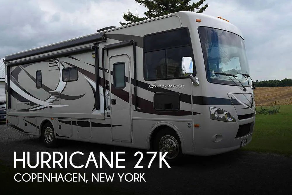 2014 Thor Motor Coach Hurricane 27k