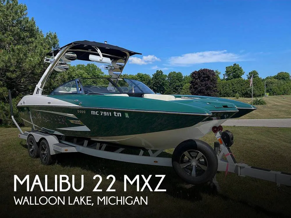 2013 Malibu 22 MXZ in Walloon Lake, MI